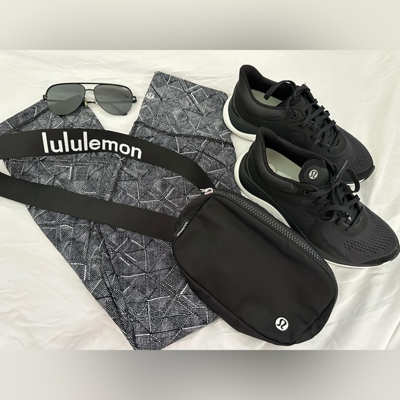 Lululemon Speed Up Tight Leggings/size 4 - Picture 7 of 7